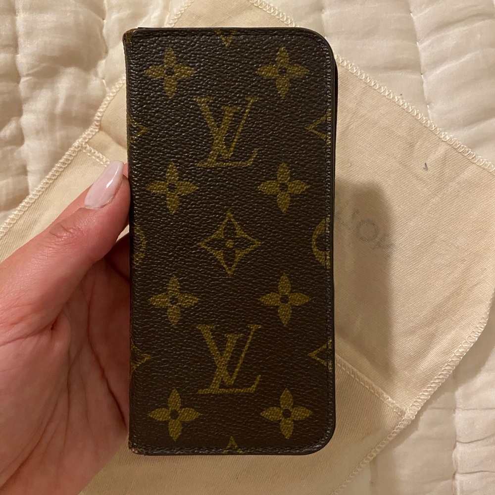 Louis Vuitton iPhone Folio